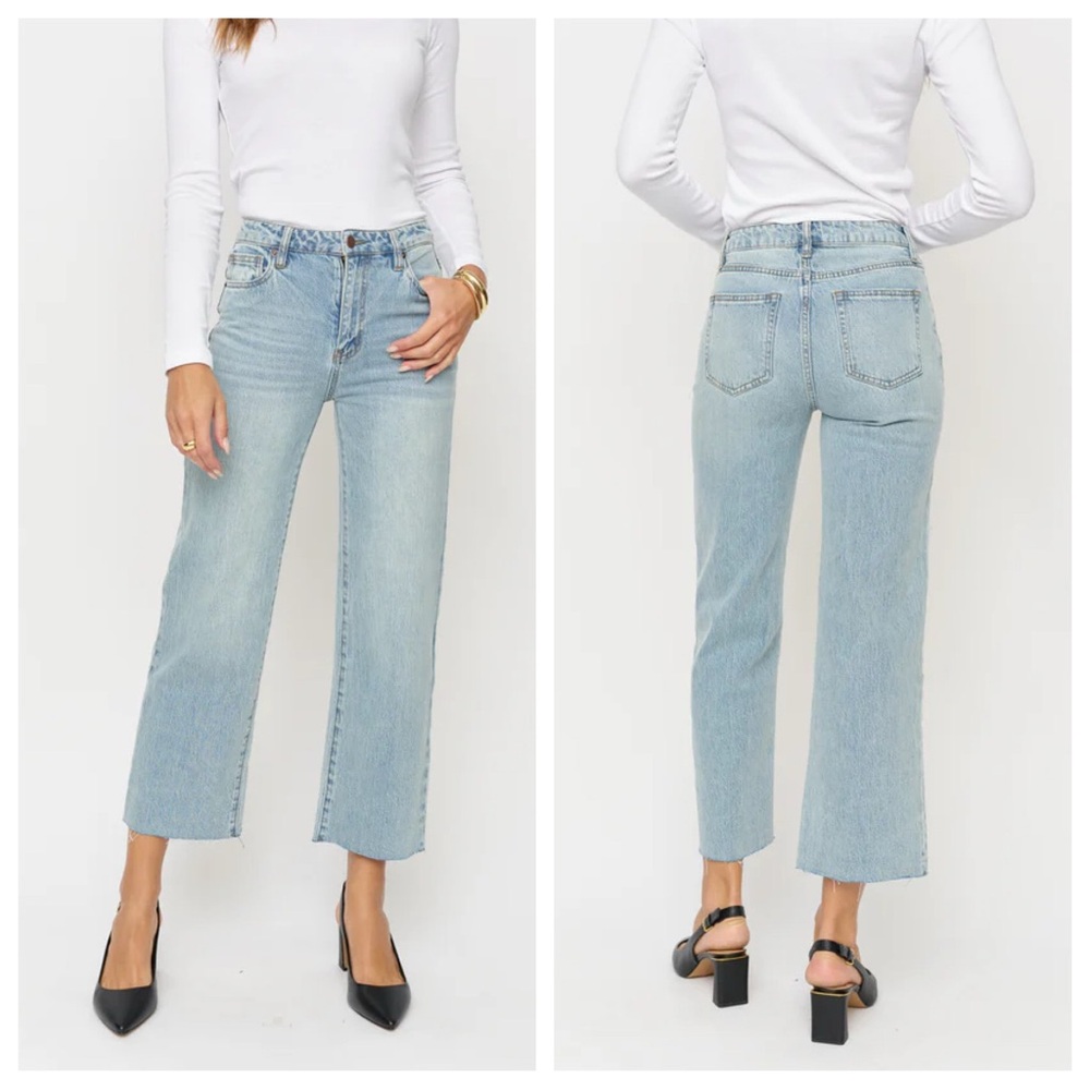 Oliver Logan Aberdeen Wide Leg Jeans Light Indigo Worn High-Rise Raw Hem Frayed